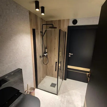 Luxury In The Arctic *